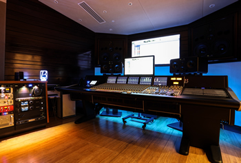 B Pro Studio B control room - 24-channel SSL Duality